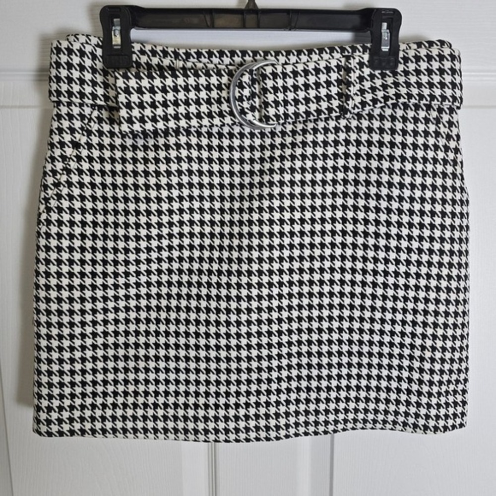 Forever 21 Skirt‎ with Belt-Black/White-Women's 28